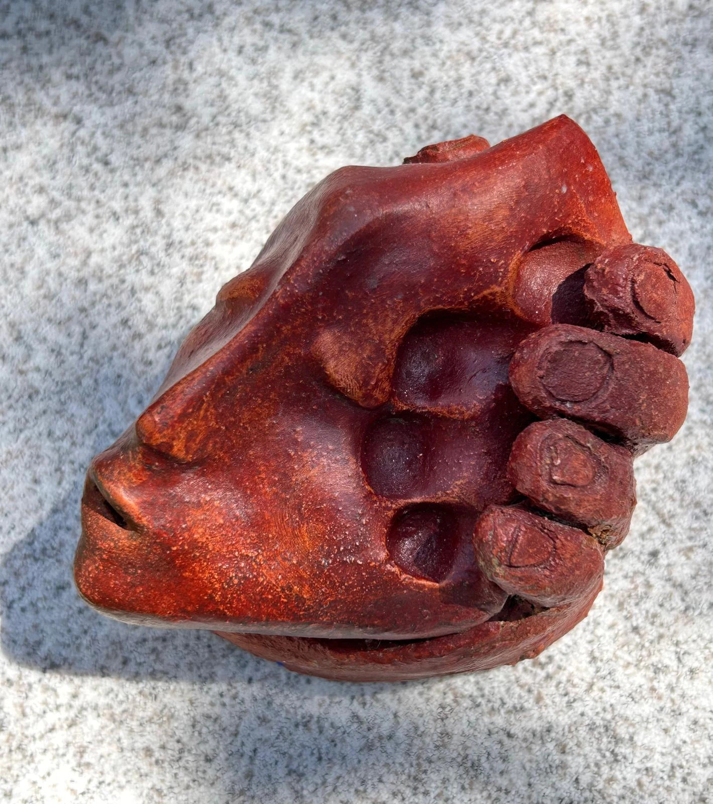 ÉPROUVANTE ÉTREINTE - Thumbnail 3