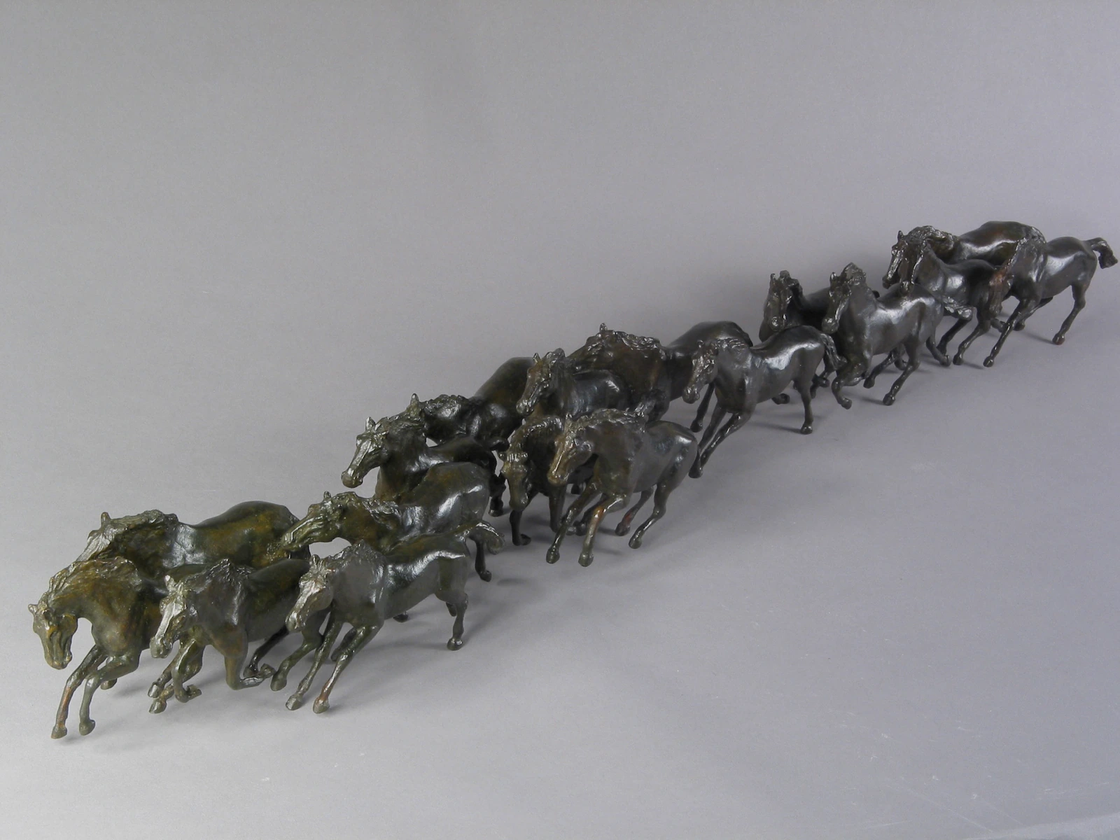 17 chevaux au galop - Thumbnail 4