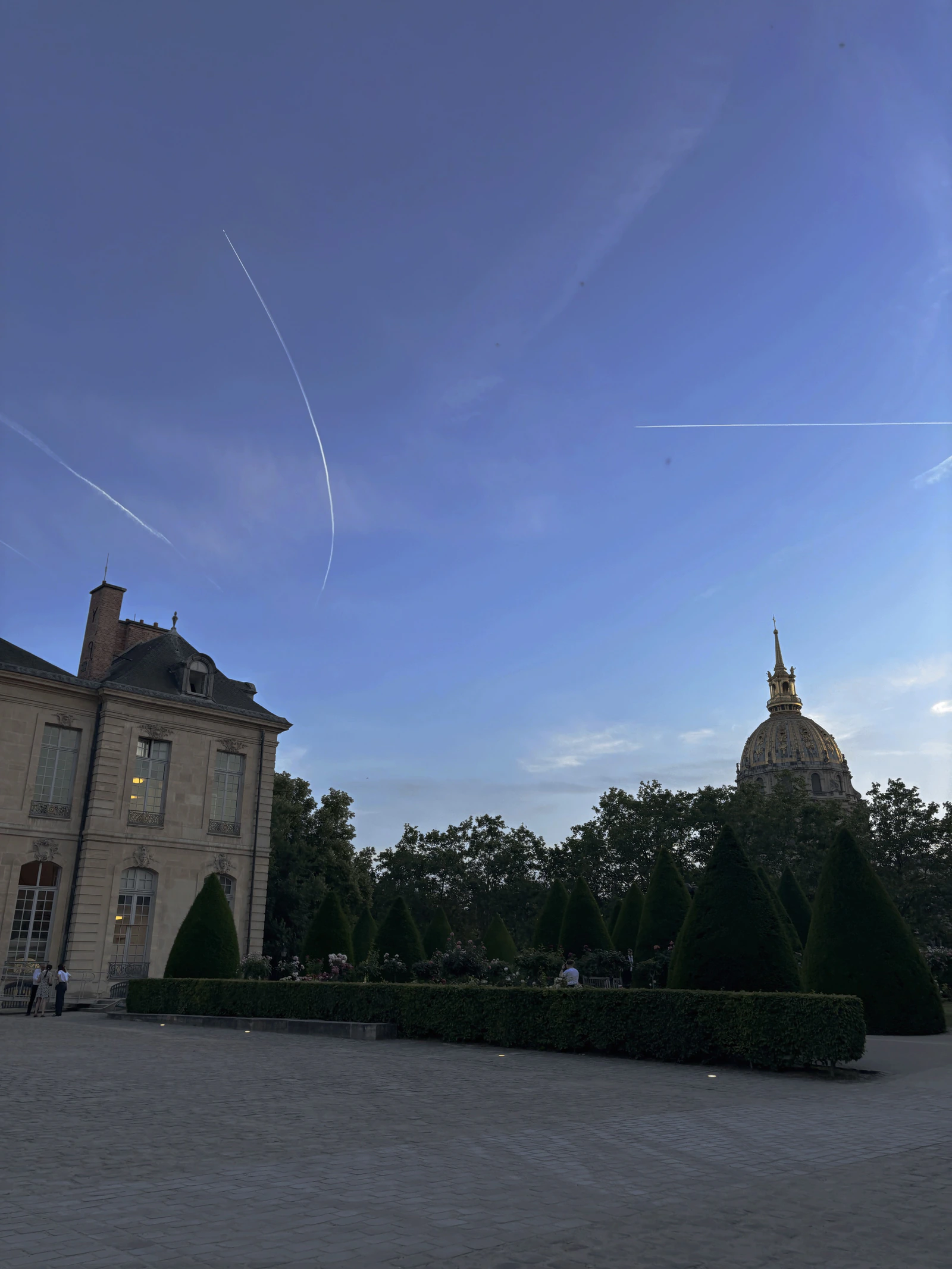 Daydreaming - Thumbnail 7