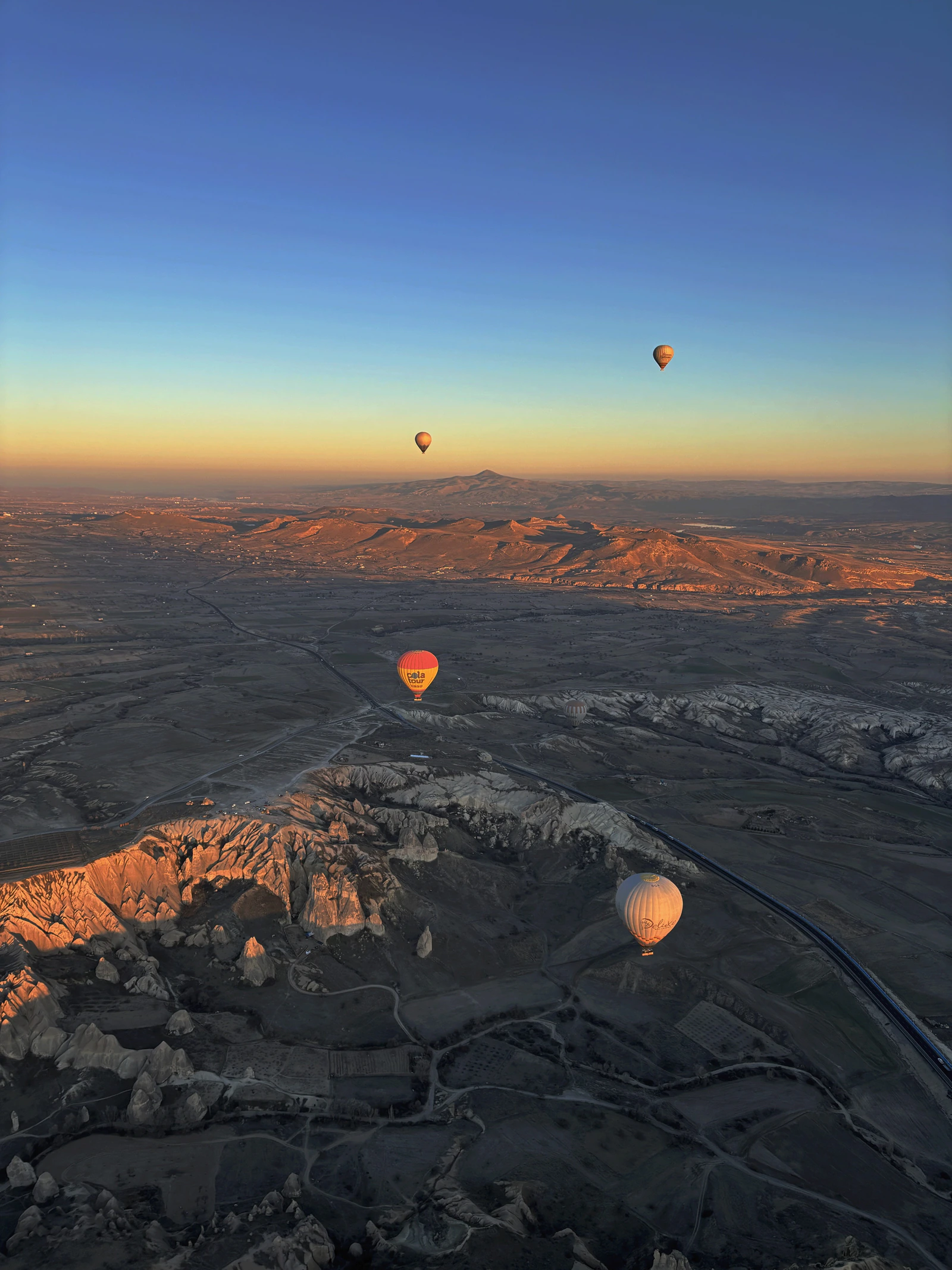 UP in the Air - Thumbnail 2