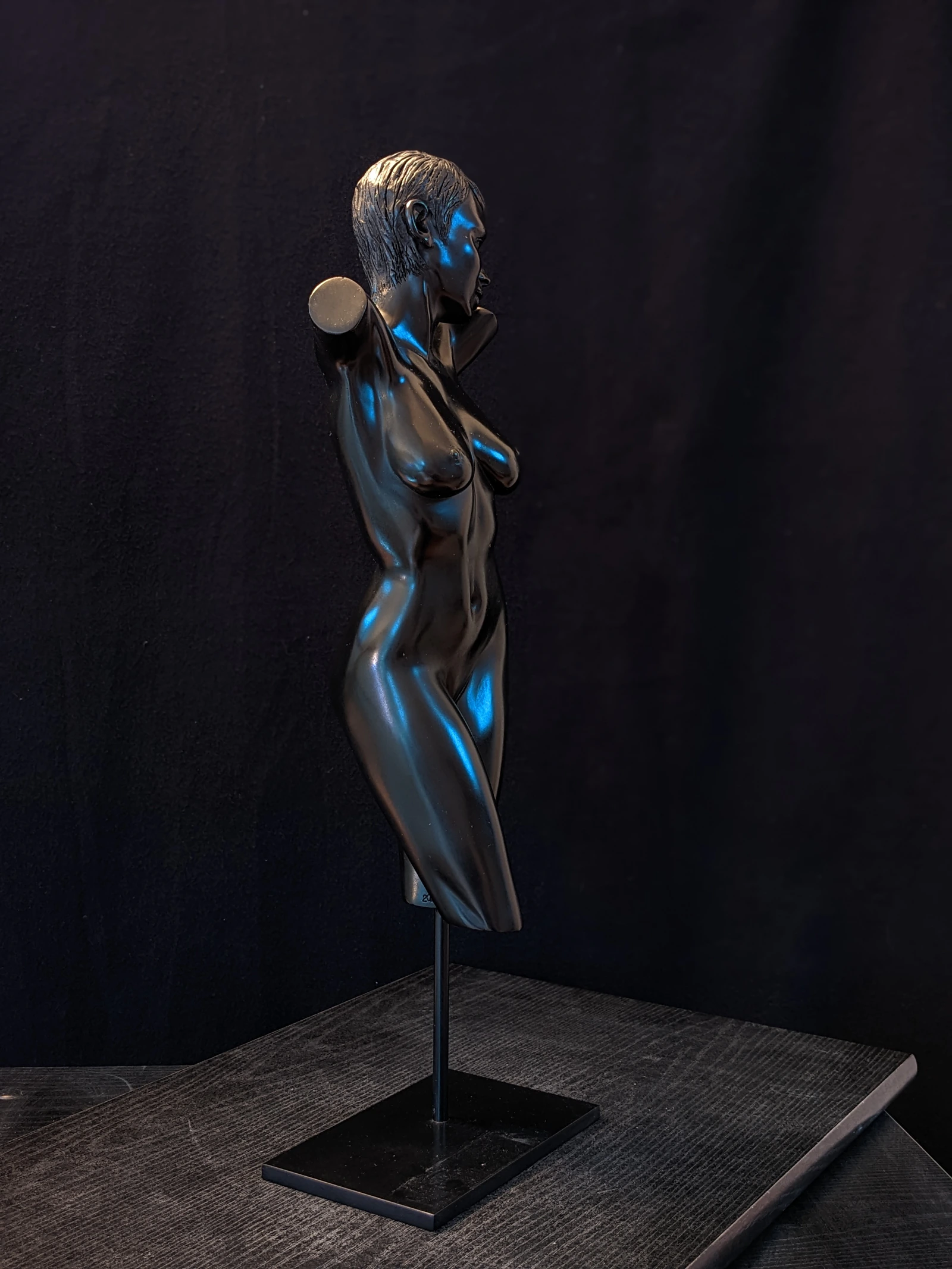 BLACK LADY - Thumbnail 4