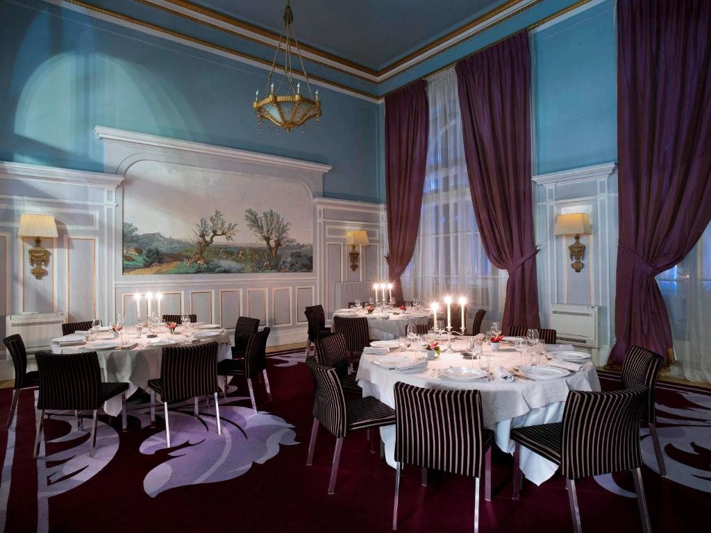 Restaurant 2