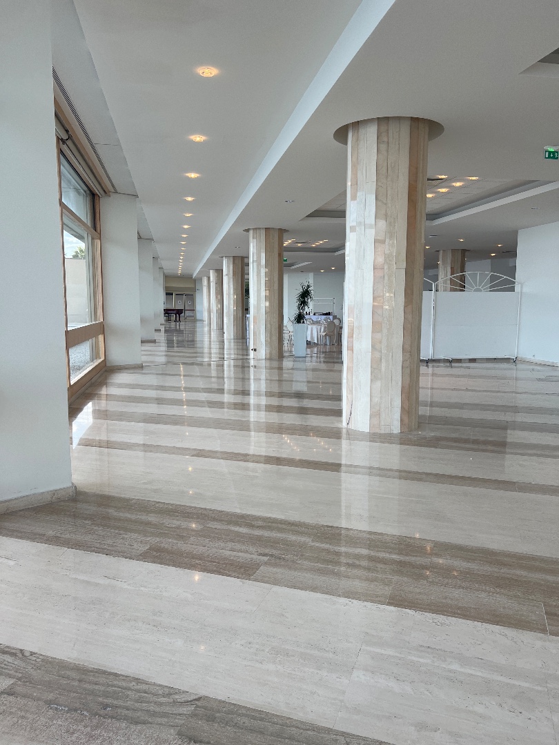 Espace salles ( entre 10 et 22 oeuvres)
